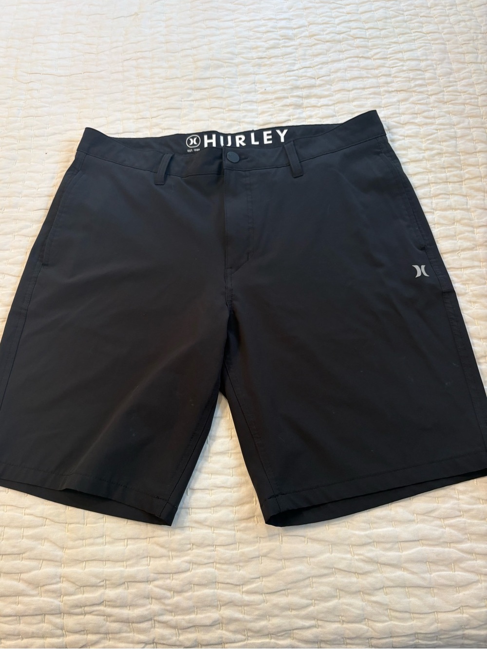 Hurley Black Hybrid Walk Shorts Quick Dry Stretch Men’s Size 36
Golf Beach Surf
